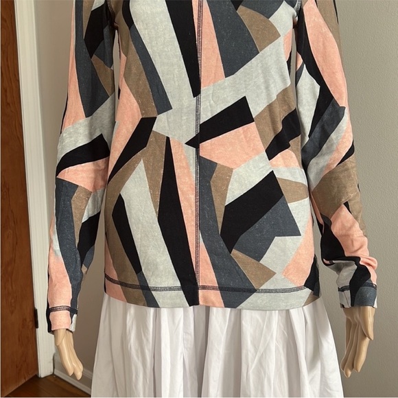 COS Geometric Print Long-sleeve Turtleneck Top Size XS - Picture 4 of 9
